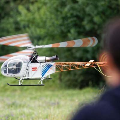 image of a RC helicopter